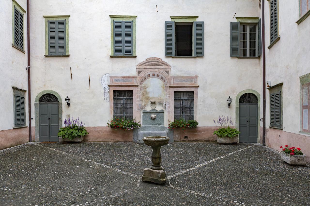 Palazzo Salis - La Dimora Del Conte Apartment Tirano Exterior photo