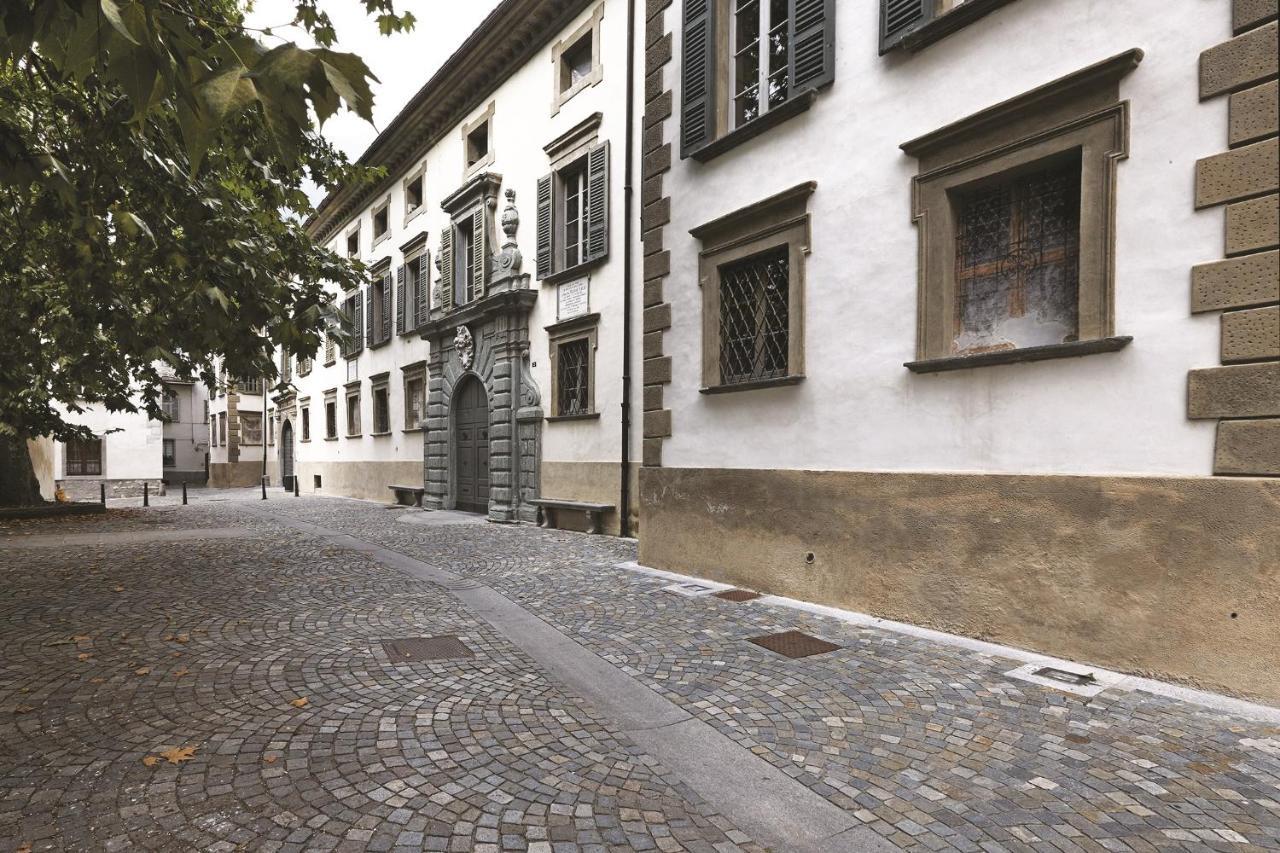 Palazzo Salis - La Dimora Del Conte Apartment Tirano Exterior photo